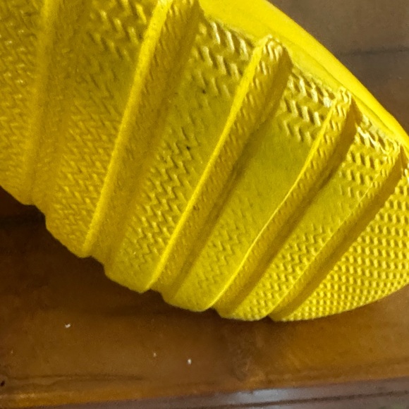 Hunter Classic bright yellow Boots - Picture 2 of 4